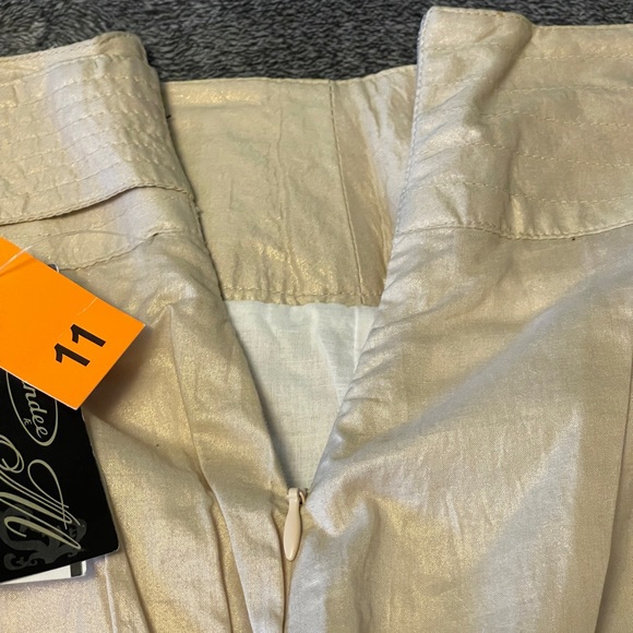 Mandee Y2K metallic gold, pleated skirt - Picture 6 of 7